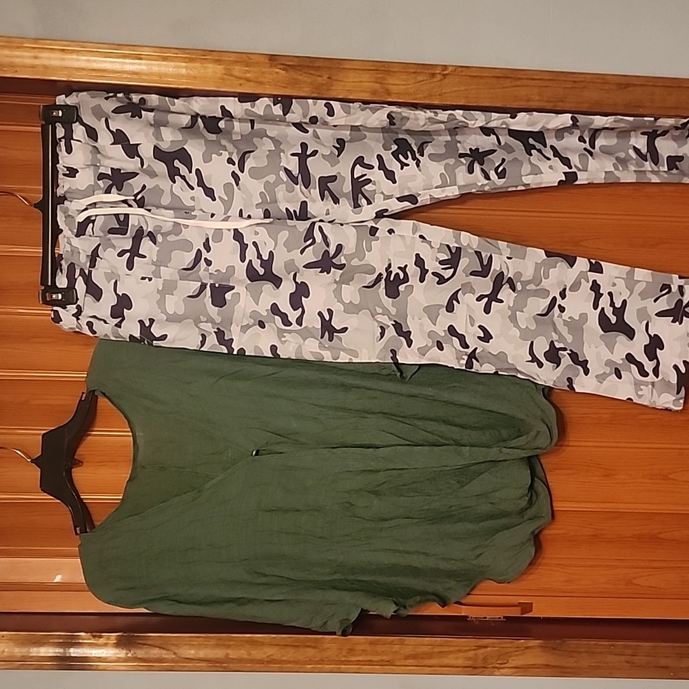 Camoflauge pant set